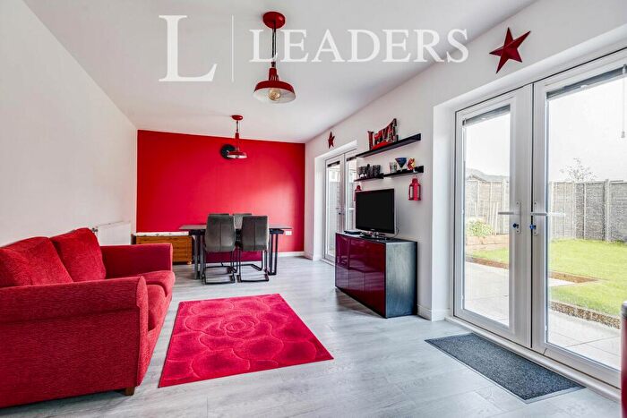 5 Bedroom Property To Rent In Boston Close, OX12