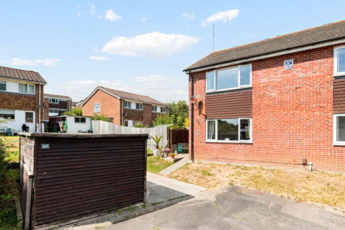 2 Bedroom Semi Detached House For Sale In Darnley Close, Folkestone, CT20