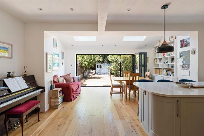 4 Bedroom House For Sale In Derby Road, South Woodford, E18