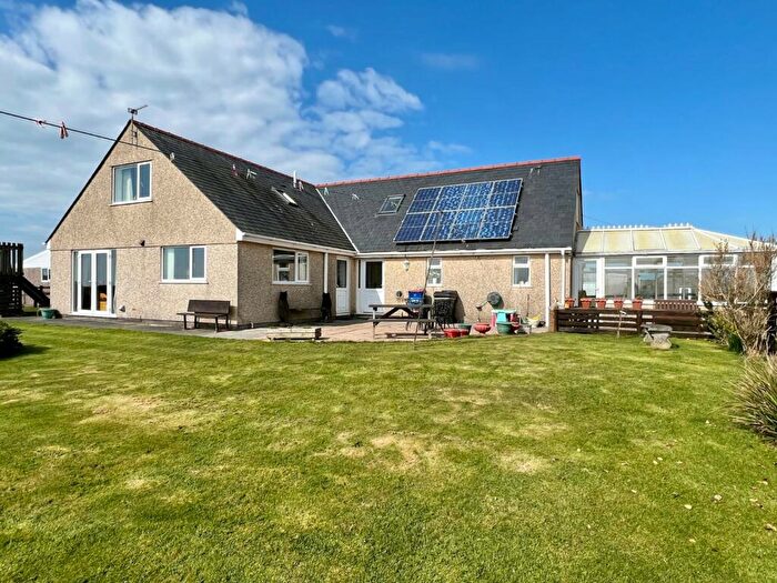 4 Bedroom Detached House For Sale In Llanrhyddlad, Holyhead, Isle Of Anglesey, LL65