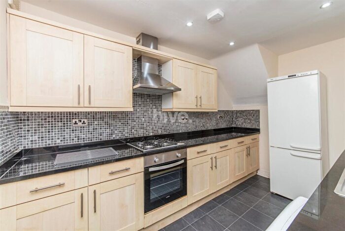 2 Bedroom Flat To Rent In Dinsdale Road, Sandyford, Newcastle Upon Tyne, NE2