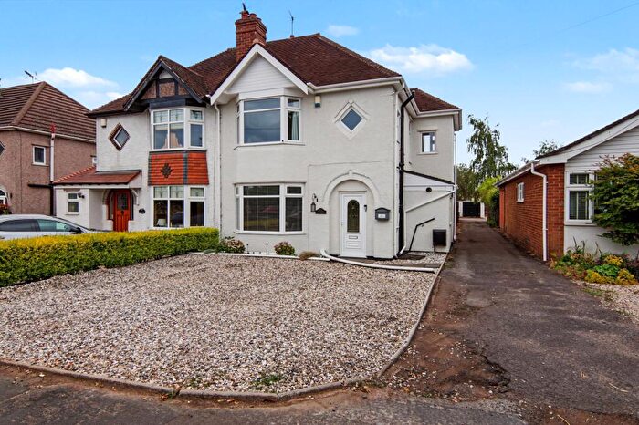 4 Bedroom Semi-Detached House For Sale In Duggins Lane, Coventry, CV4