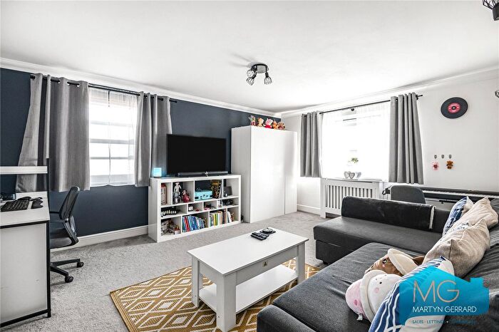 1 Bedroom Flat For Sale In Green Lanes, London, N21
