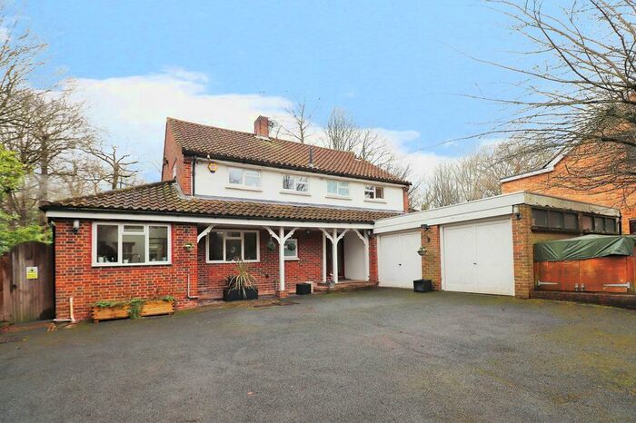 4 Bedroom Detached House To Rent In Lodge Road, Bromley, BR1