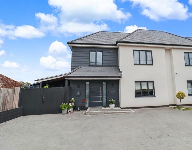 4 Bedroom Semi-Detached House For Sale In Valley Road, Braintree, CM7