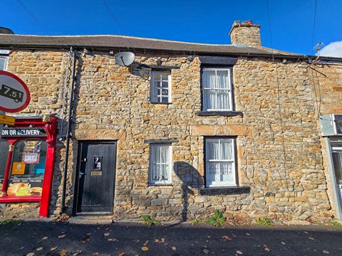 5 Bedroom Terraced House To Rent In Front Street, Winlaton, NE21