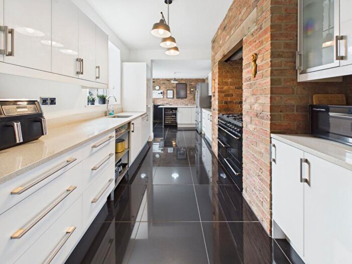 5 Bedroom End Of Terrace House For Sale In Park Road, Hebburn, Tyne And Wear, NE31