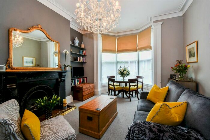 1 Bedroom Flat To Rent In Portland Street, York YO31