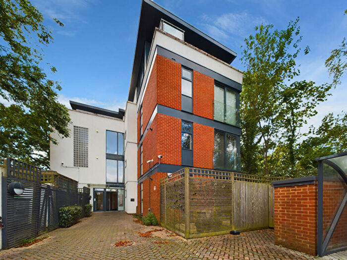 1 Bedroom Flat To Rent In Newbeck Court, Park Road, Beckenham, Kent, BR3