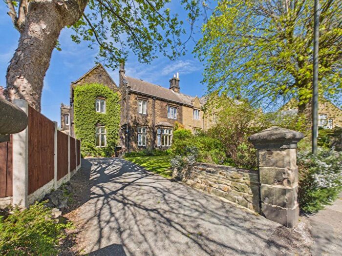 3 Bedroom Semi Detached House For Sale In Station Road, Barrow Hill, Chesterfield, Derbyshire, S43
