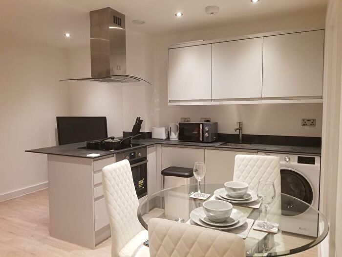 1 Bedroom Flat To Rent In Bellfield Road, High Wycombe, HP13