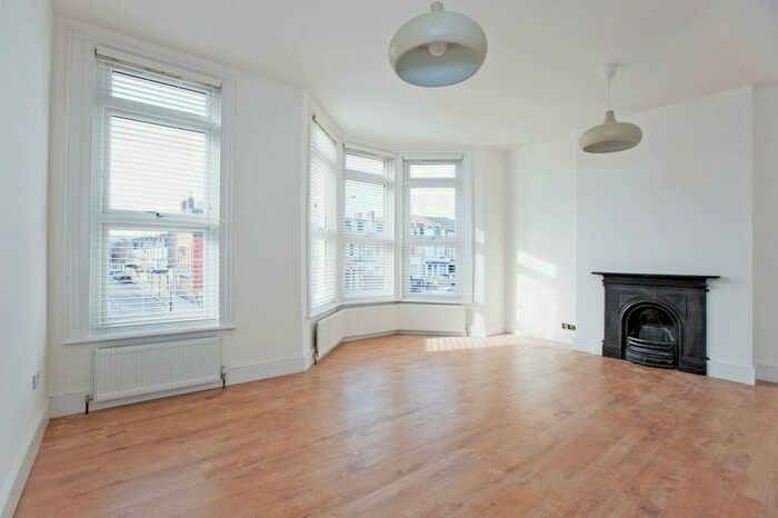 1 Bedroom Apartment To Rent In Green Lanes, London, N8