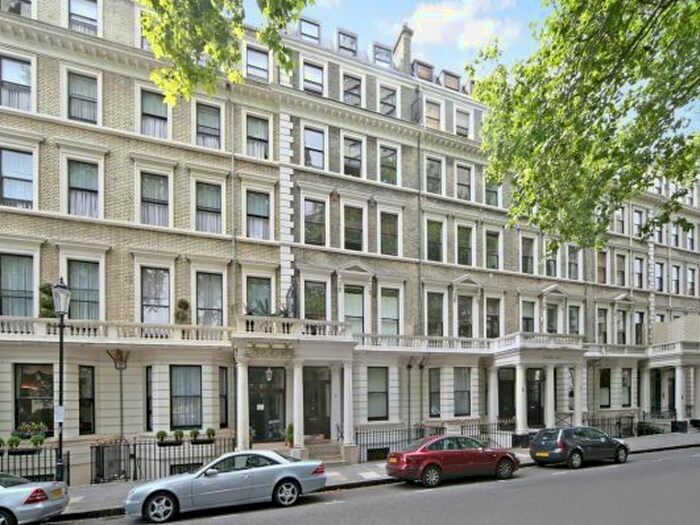 2 Bedroom Flat To Rent In Ashburn Gardens, London, SW7