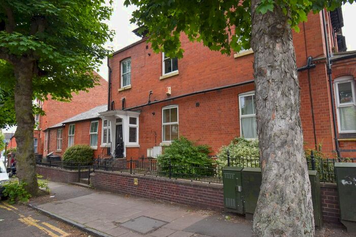 4 Bedroom Semi-Detached House To Rent In St. James Road, Leicester, LE2