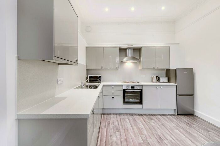 5 Bedroom Flat To Rent In Elgin Terrace, Hillside, Edinburgh, EH7