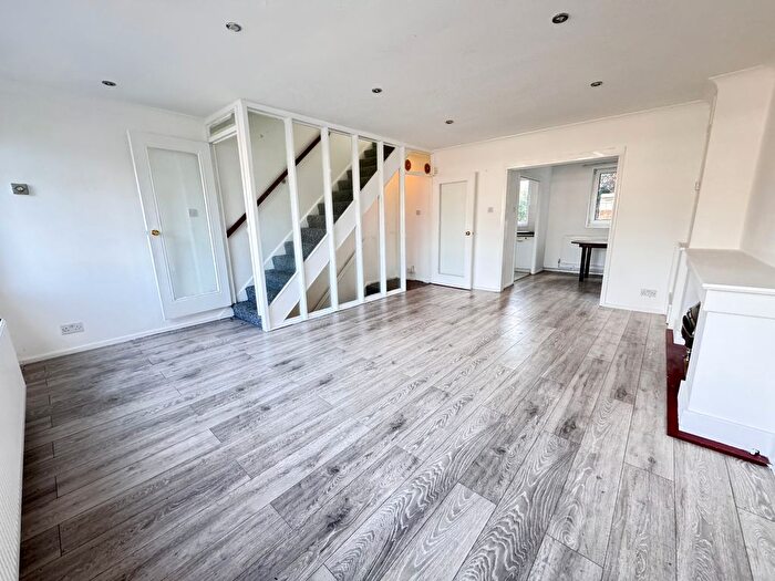 5 Bedroom End Of Terrace House To Rent In Danecourt Gardens, Croydon, CR0