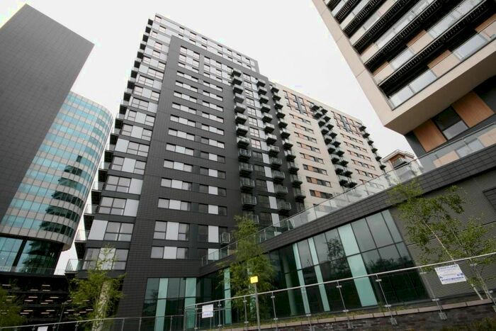 2 Bedroom Flat To Rent In New Century Park, Manchester, M4