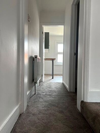 1 Bedroom Flat To Rent In Elm Park Road, Reading, RG30