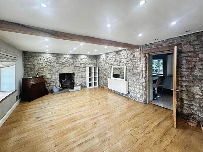 4 Bedroom Terraced House For Sale In Elizabeth Row, Talywain, Pontypool, NP4