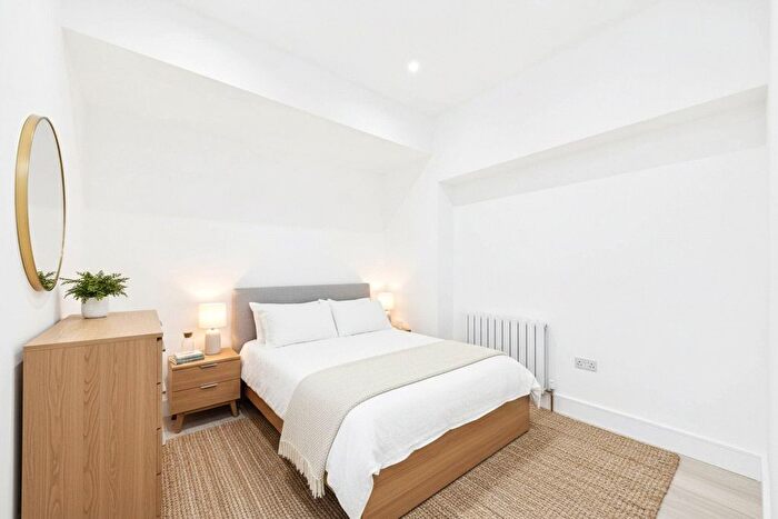 1 Bedroom Studio To Rent In High Street, Maidenhead, Berkshire, SL6