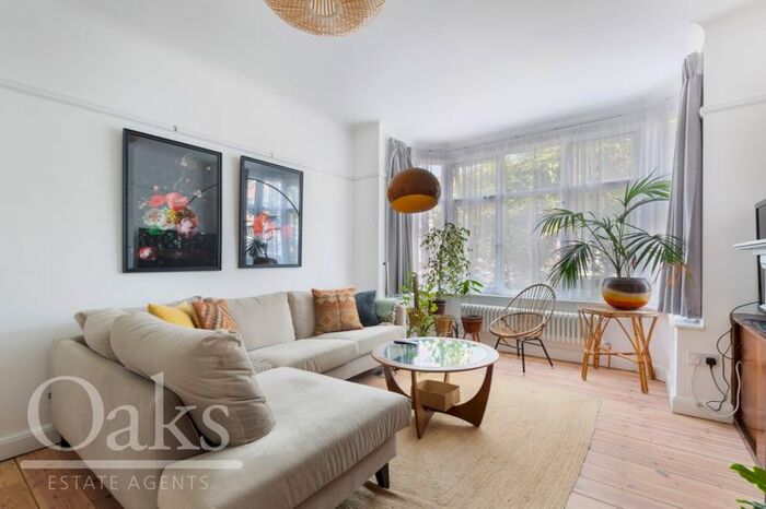 3 Bedroom Terraced House To Rent In Limpsfield Avenue, Thornton Heath, CR7