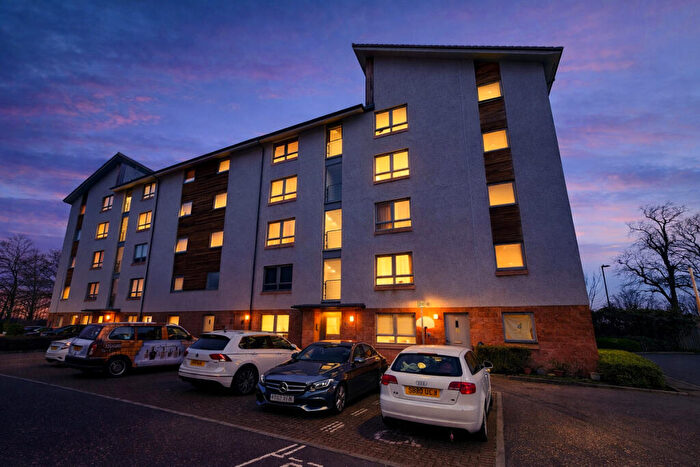2 Bedroom Apartment To Rent In St Triduanas Rest, Edinburgh, EH7