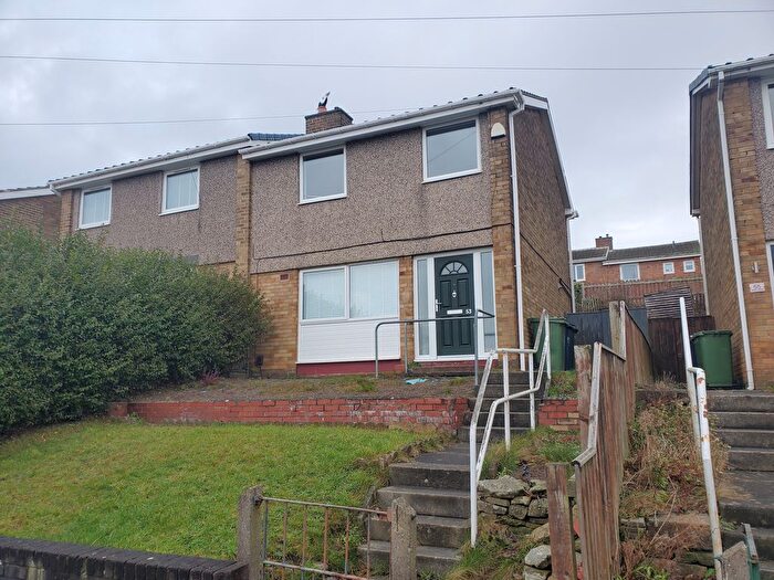 3 Bedroom Semi-Detached House To Rent In Grisedale Gardens, Gateshead, NE9
