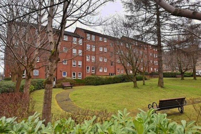 2 Bedroom Flat To Rent In Linden Way, Glasgow, G13