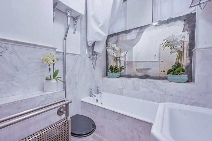 1 Bedroom Flat For Sale In Chelsea Manor Street, Chelsea, London, SW3