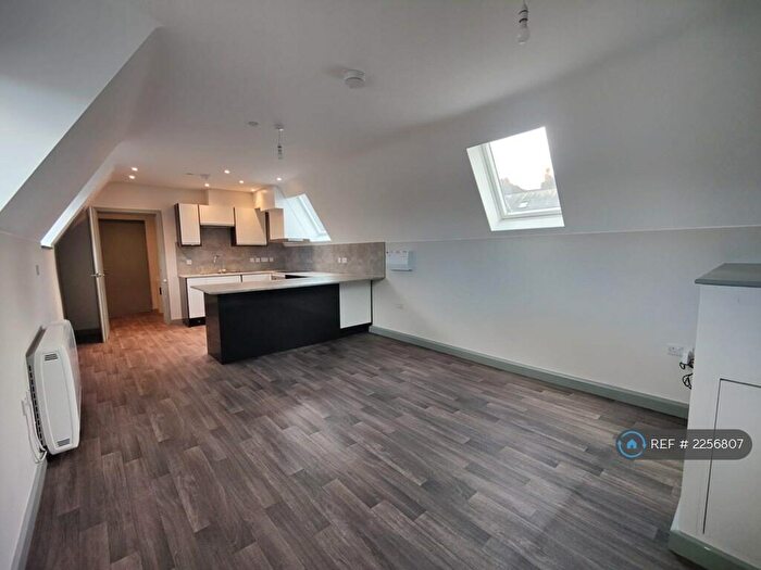 1 Bedroom Flat To Rent In Ashley Road, Poole, BH14