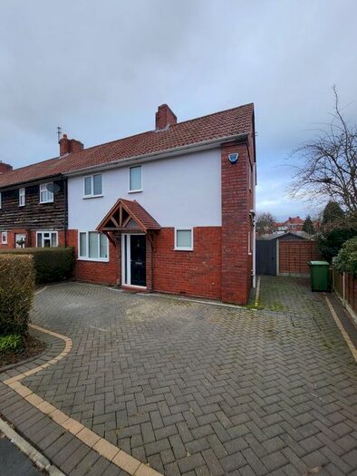 3 Bedroom Terraced House To Rent In Coppice Avenue, Stourbridge, DY9