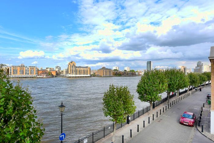 2 Bedroom Flat To Rent In Elizabeth Square, London, SE16