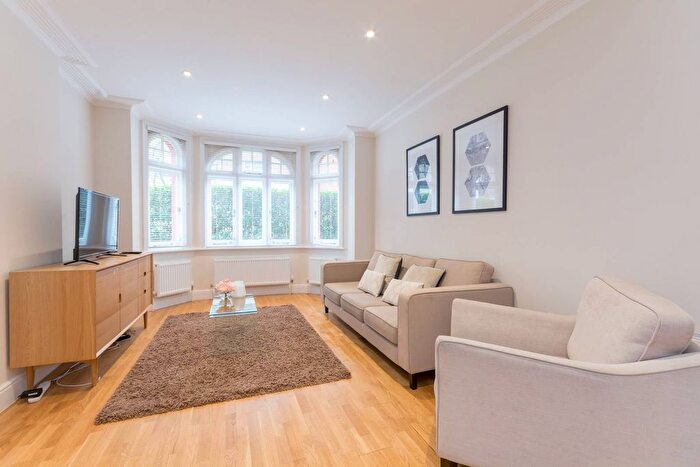 3 Bedroom Flat To Rent In Ravenscourt Park, Ravenscourt Park, London, W6