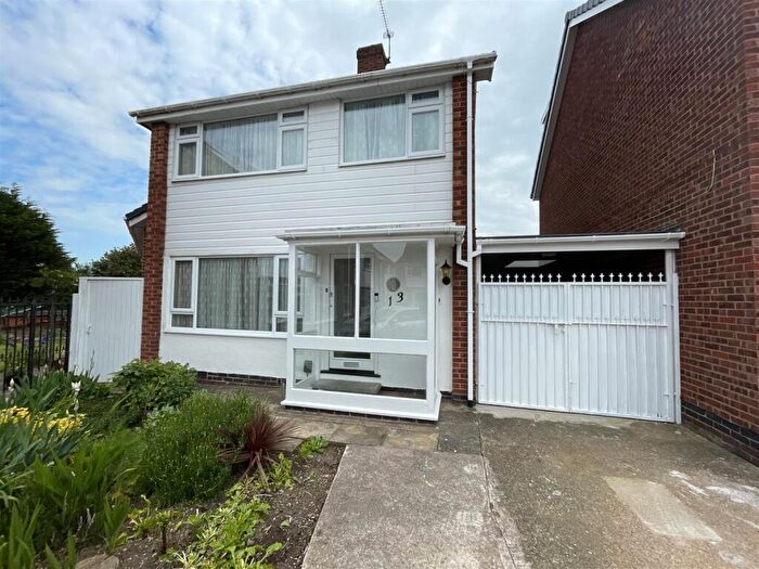 3 Bedroom Detached House For Sale In Eton Close, Leicester, LE2
