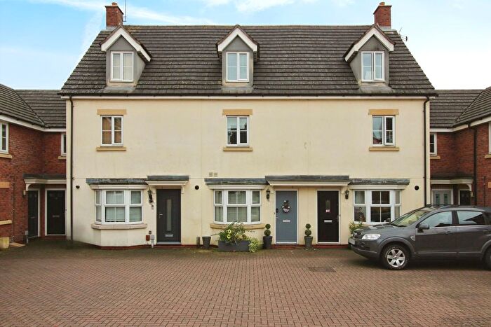 3 Bedroom Terraced House To Rent In Vistula Crescent, Swindon, SN25