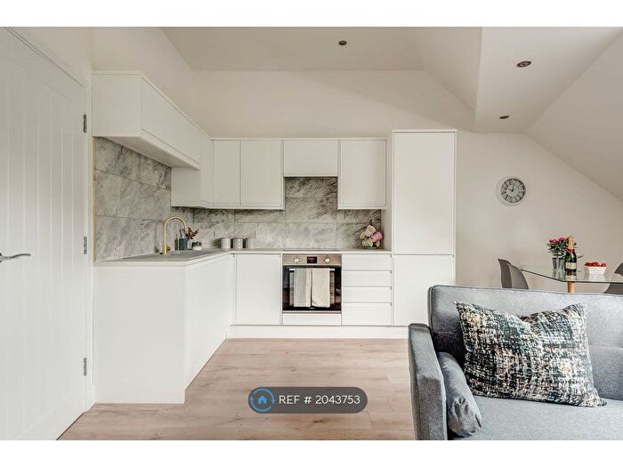 1 Bedroom Flat To Rent In Sharrow Vale Road, Sheffield, S11