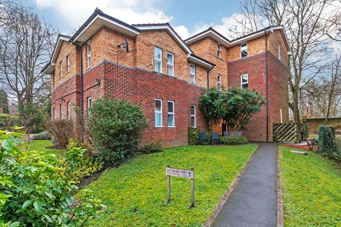 2 Bedroom Flat To Rent In Oakwood Close, Otterbourne, SO21