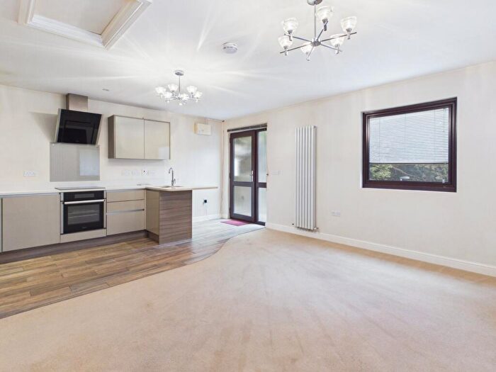 1 Bedroom Apartment To Rent In Oxford Road, Gerrards Cross, Buckinghamshire, SL9