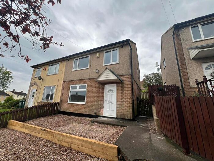 3 Bedroom Semi-Detached House To Rent In Milner Ing, Wyke, Bradford, BD12