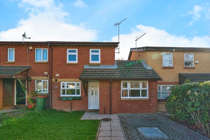 3 Bedroom Semi Detached House For Sale In Nutmeg Close, London, E16