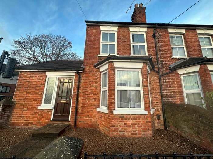 2 Bedroom Semi-Detached House To Rent In Weybourne Road, Farnham, GU9