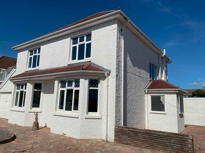 4 Bedroom Detached House To Rent In Lougher Gardens, Porthcawl, CF36