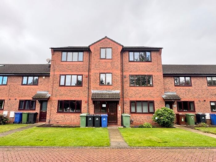 1 Bedroom Flat To Rent In Limber Court, Grimsby, DN34