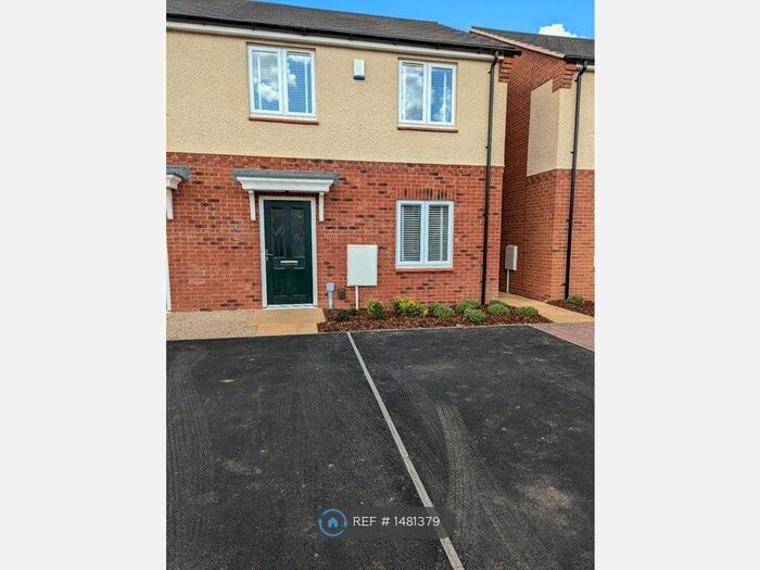 3 Bedroom Semi-Detached House To Rent In Draper Close, Nottingham, NG12