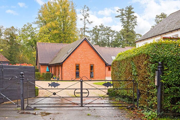 2 Bedroom End Of Terrace House For Sale In Lambourn Road, Newbury, RG20