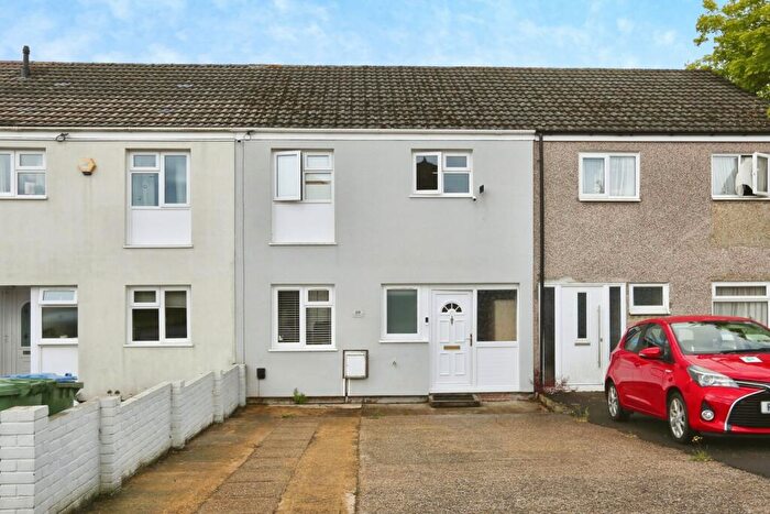 3 Bedroom Terraced House For Sale In Wittering Road, Southampton, Hampshire, SO16