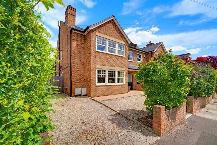 5 Bedroom Semi-Detached House For Sale In Church Road, Hanwell, W7