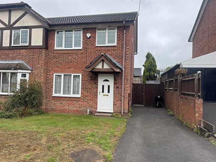 3 Bedroom Semi Detached House To Rent In Dylan Thomas Road, Nottingham, NG5