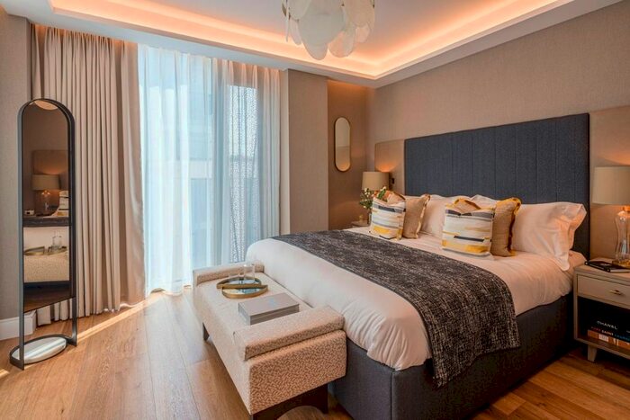 2 Bedroom Flat To Rent In Belvedere Road, Southbank Place, London SE1