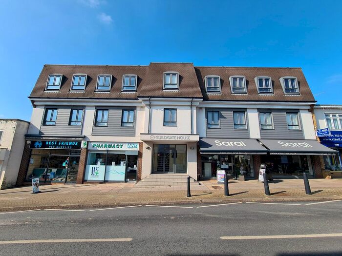 Studio To Rent In High Street, Crowthorne, RG45